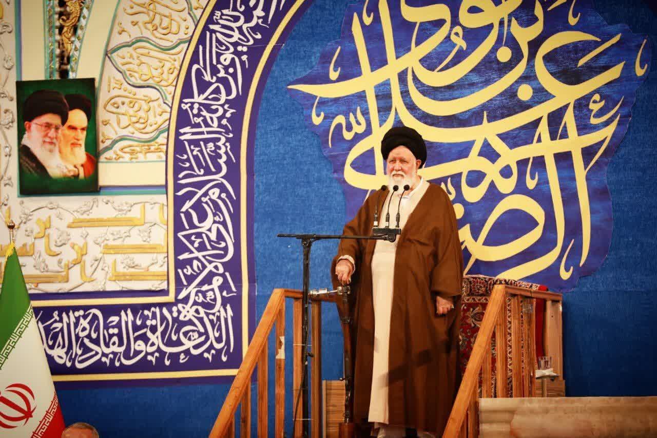 حل مشکلات اقتصادی نیازمند حرکت جهادی و مقتدرانه مسئولان است/ ضرورت نظارت دقیق بر محتوای فضای مجازی و تولیدات رسانه‌های خانگی