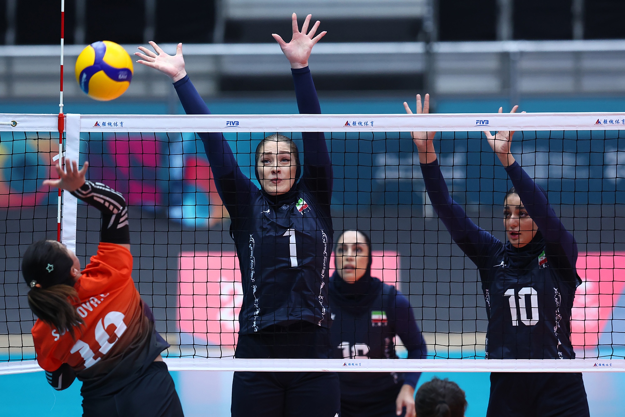 جدول مدال آوران ایران پس از قهرمانی تیم ملی والیبال؛ ندا شهسواری در تنیس روی میز دهمین طلا را کسب کرد