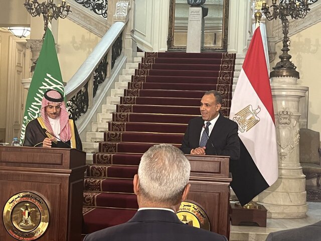 گفتوگوی تلفنی وزرای خارجه مصر و عربستان