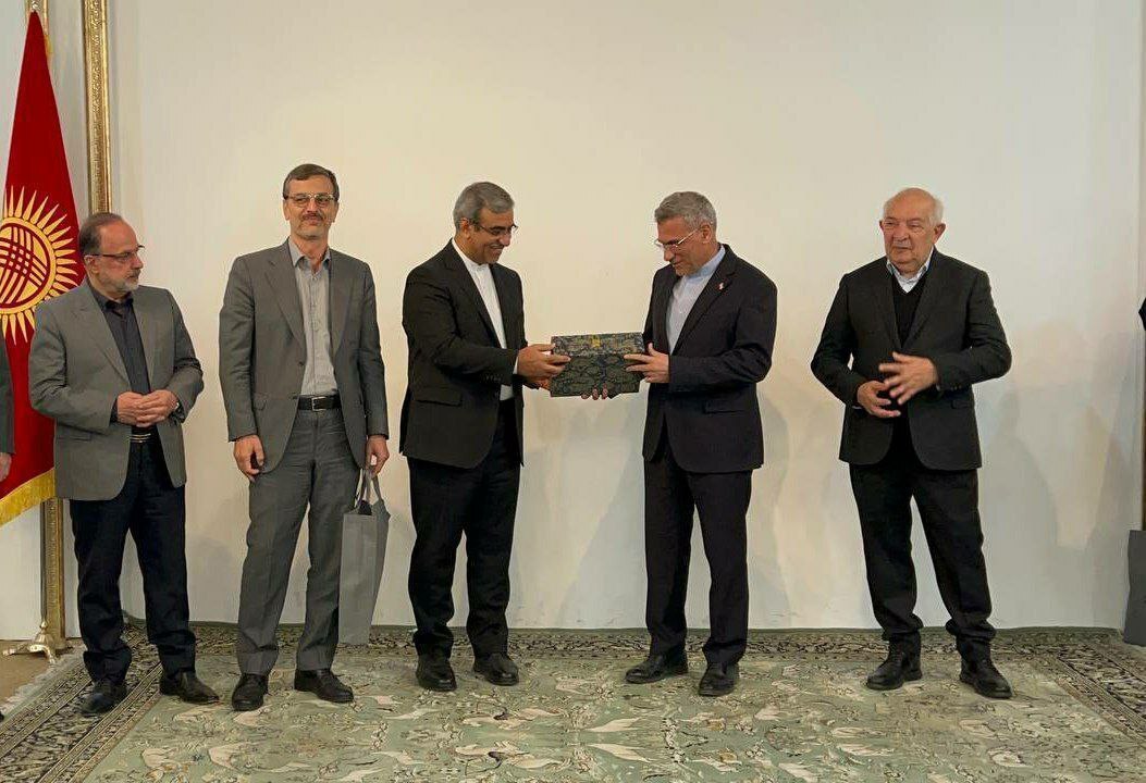 خراسان رضوی دروازه ورود ایران به آسیای میانه است خراسان رضوی دروازه ورود ایران به آسیای میانه است