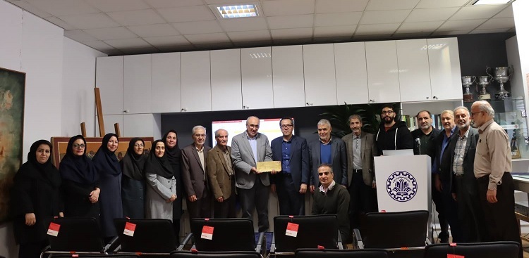 رونمایی از ابزار‌های فنی و مهندسی و هدایای بارگاه امام علی (ع) در دانشگاه صنعتی شریف