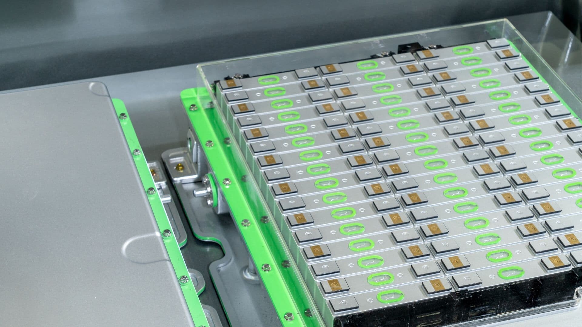 پایان انتظارهای طولانی شارژ؛ سیستم خنک‌کننده چندمنطقه‌ای عمر باتری خودروهای برقی را متحول می‌کند