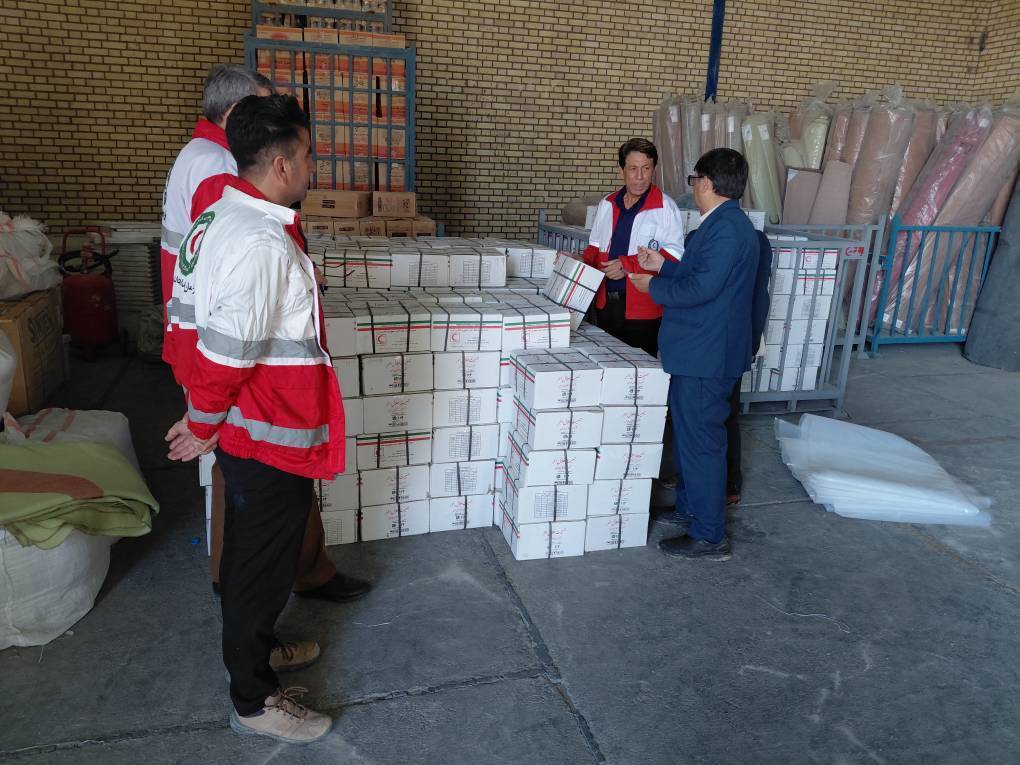 امدادرسانی به ۹۰ خانوار آسیب‌دیده در شهرک هزارانی آبدانان