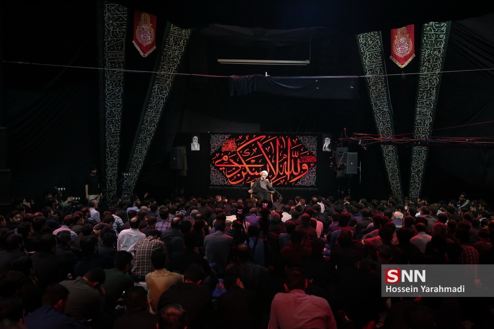 مراسم هفتگی هیأت اصحاب الحسین (ع) در مسجد دانشگاه تهران برگزار می‌شود