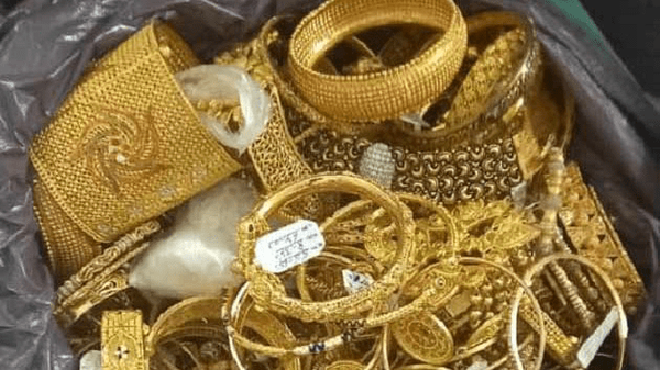 کارگر شهرداری بروجرد ۵ میلیارد طلا را به صاحبش بازگرداند + فیلم