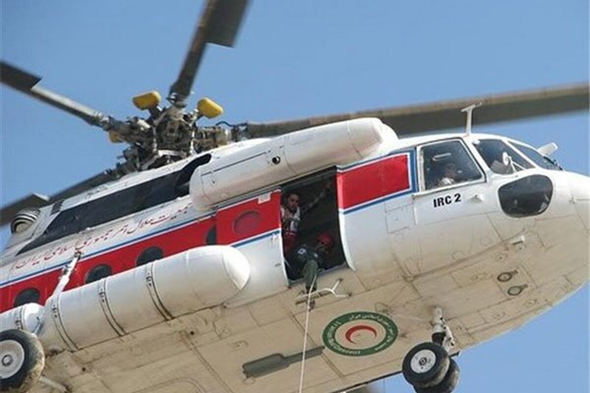 یک نوزاد عجول در بالگرد هلال‌احمر به دنیا آمد + فیلم