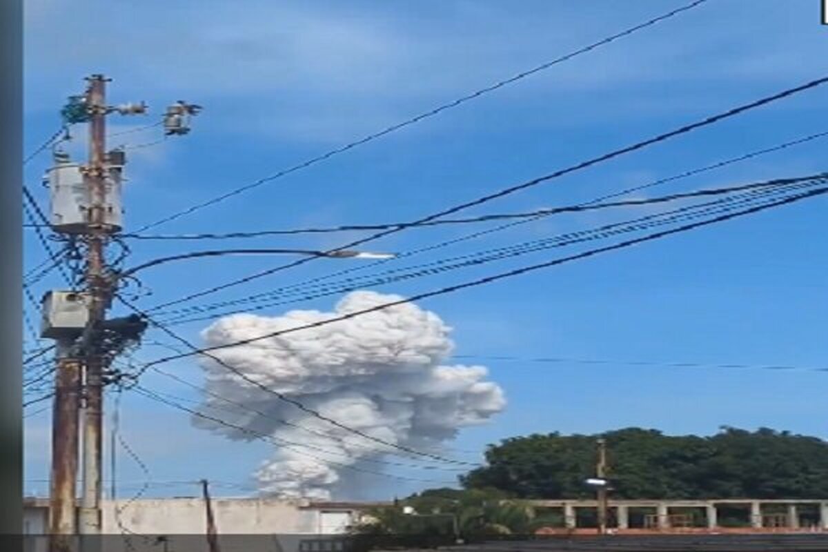 انفجار و حریق در تاسیسات نفتی ونزوئلا + فیلم