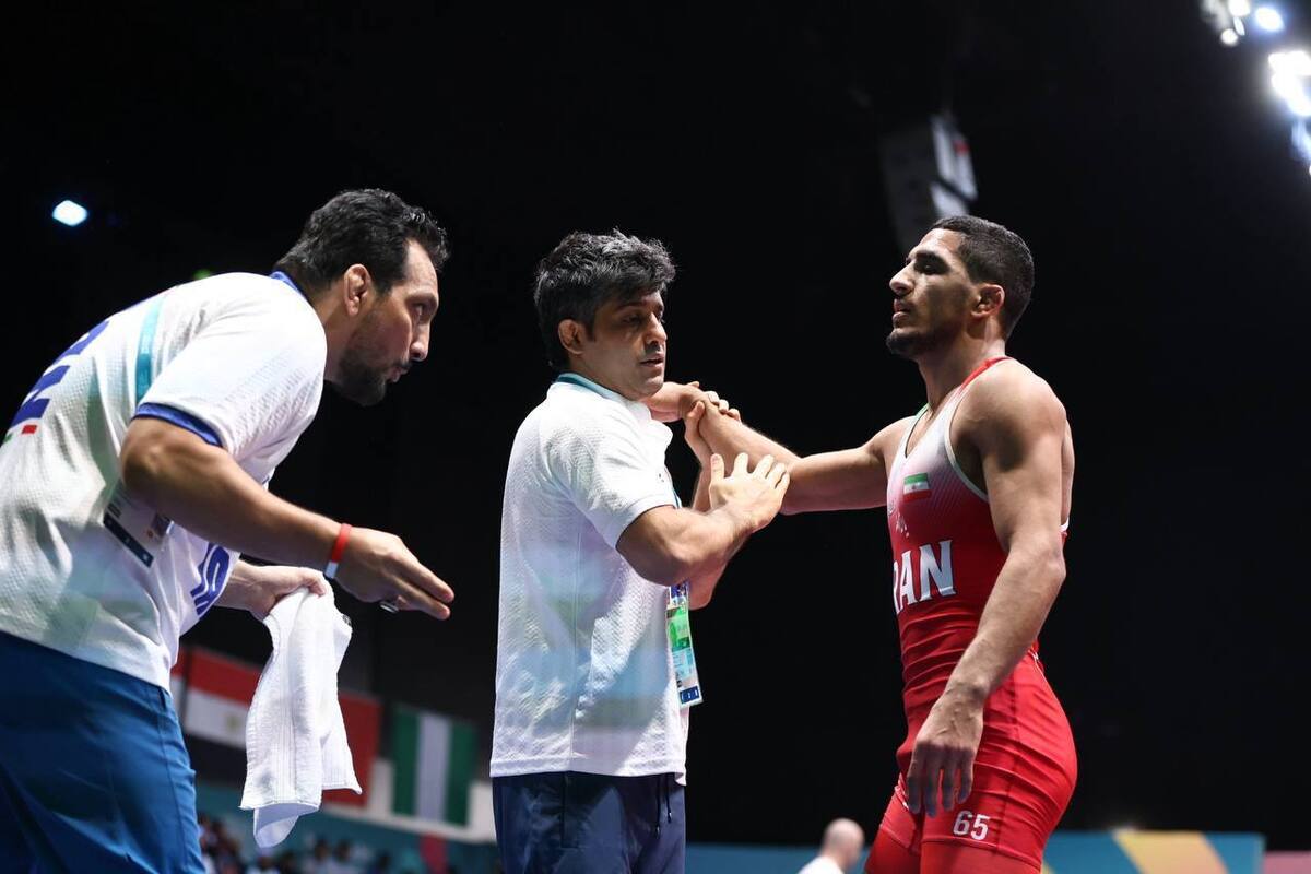 فیلم کامل کشتی رحمان عموزاد در بازی‌های کشور‌های اسلامی