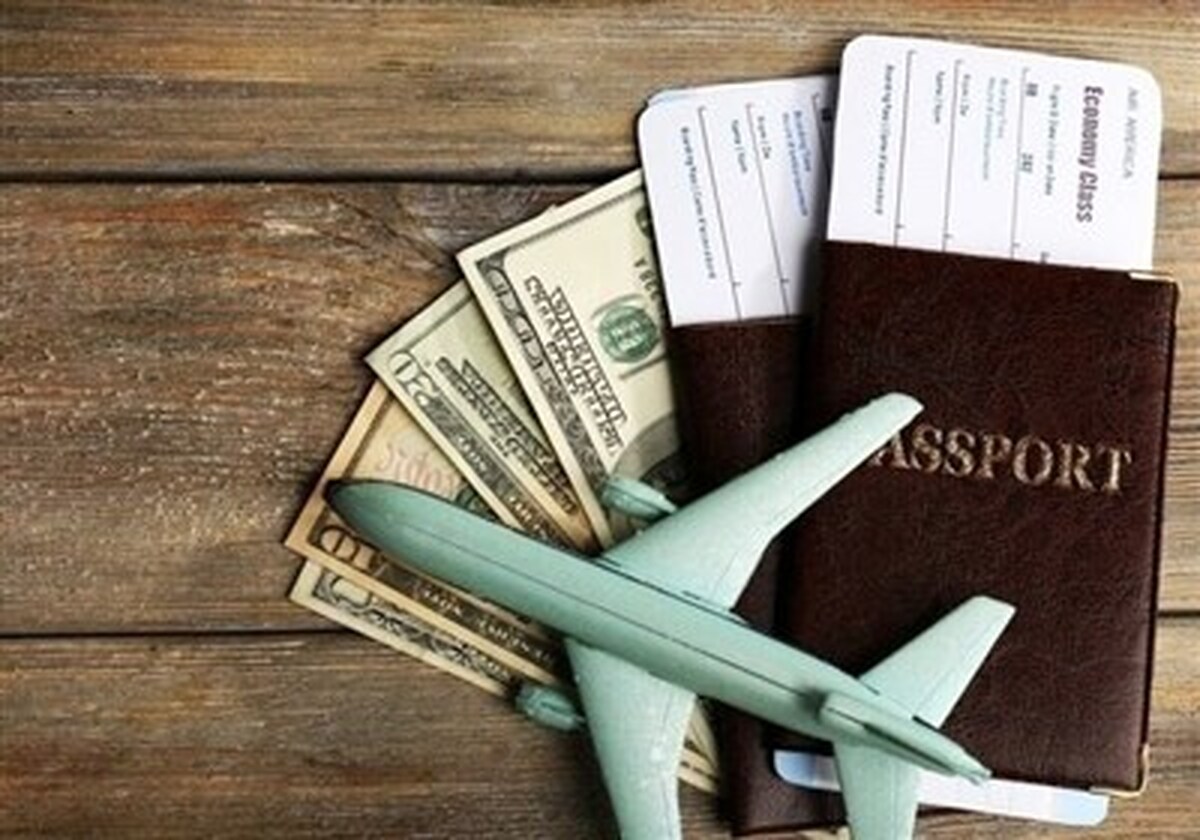 دلار مسافرتی ۱۰۱ هزار تومان شد