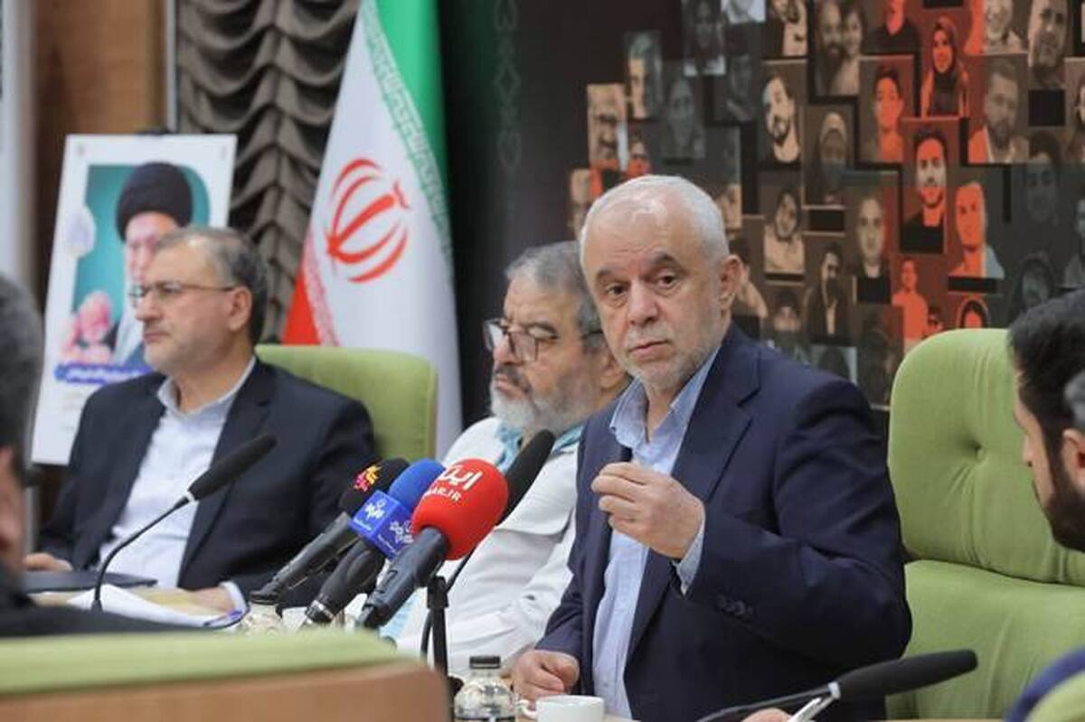 استفاده از تجربیات خانوادههای شهدای جنگ تحمیلی ۱۲ روزه ضروری است/ تاکید بر هوشمندی، تدبیر و هوشیاری مستمر در مقابل تهدیدها