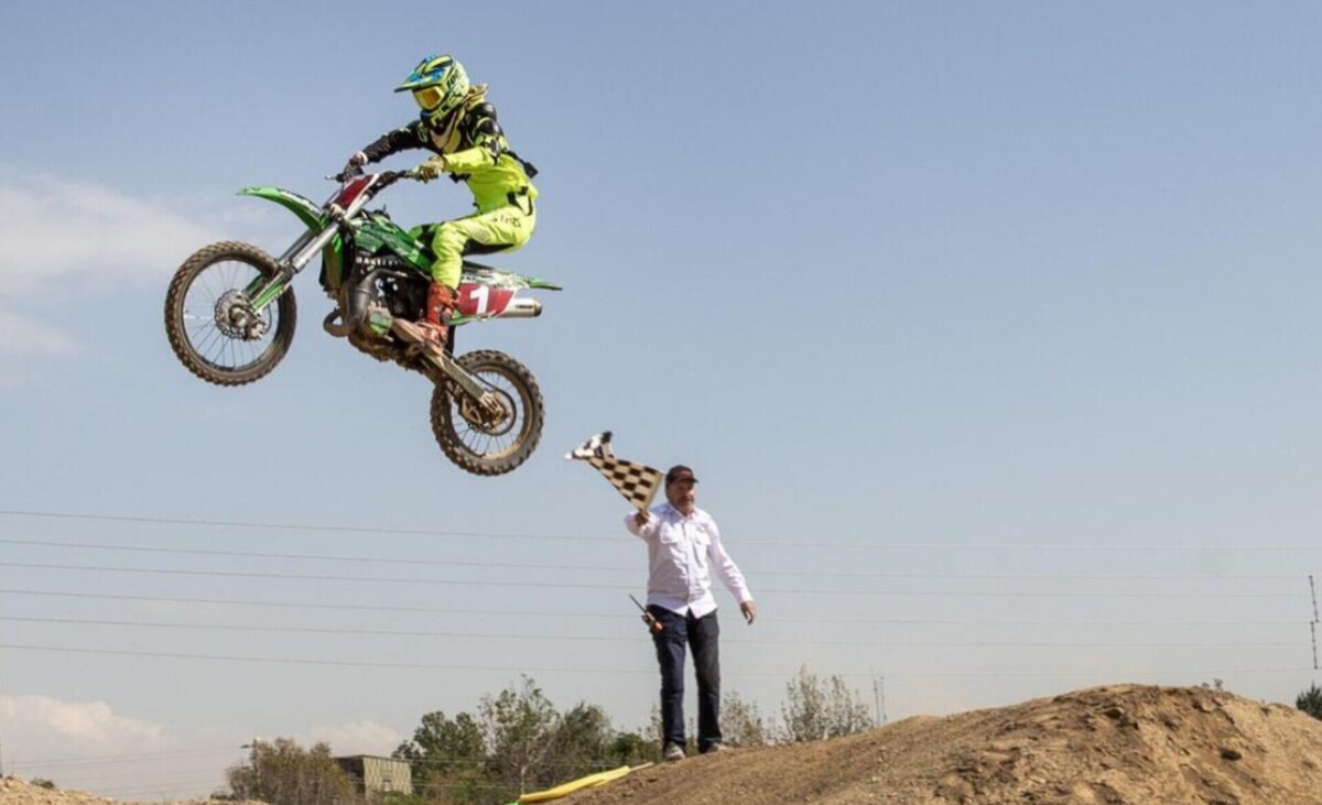 قدردانی پدر النا معدنی پور از حمایت مسئولان فدراسیون موتورسواری