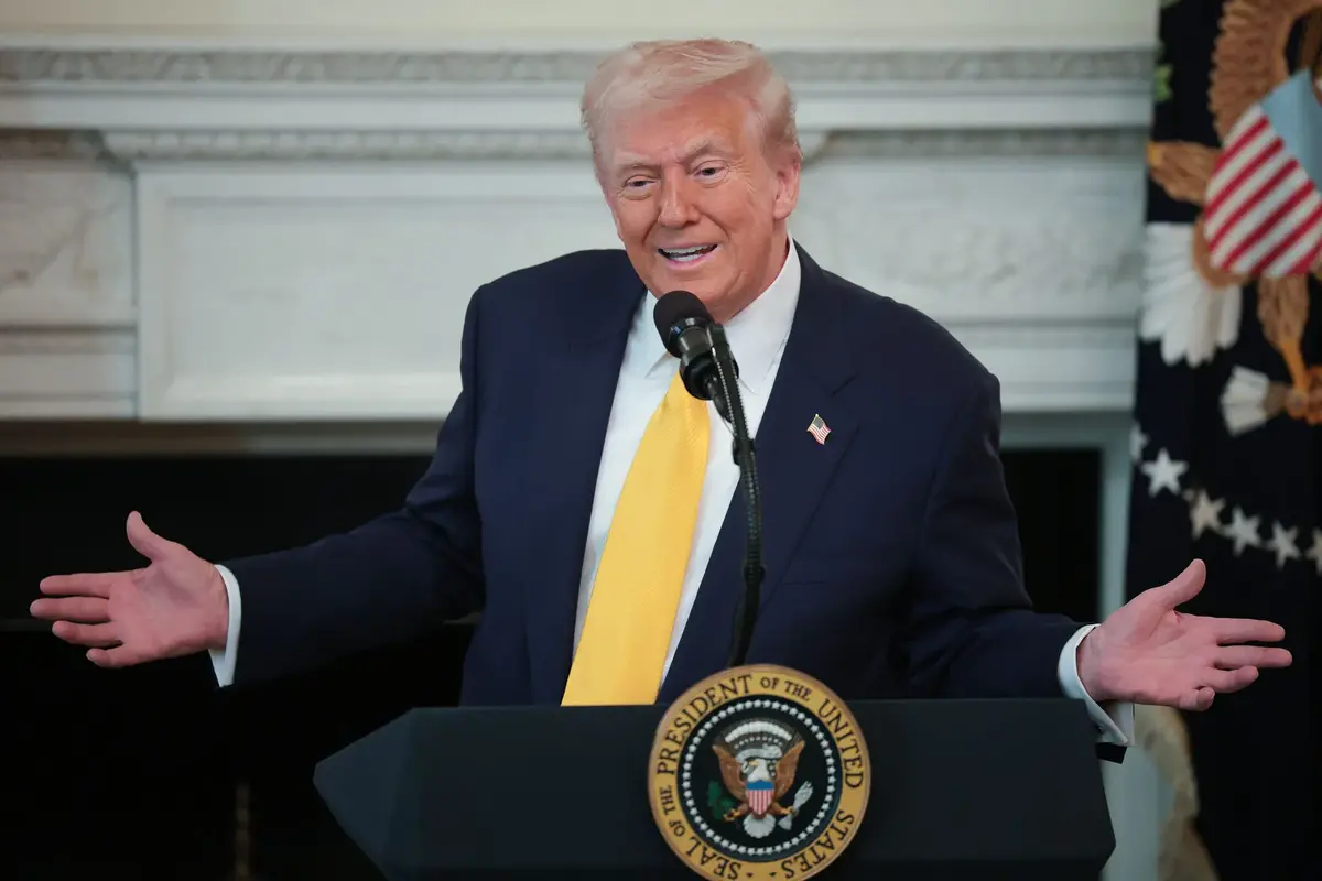 ترامپ: یک‌سال‌ونیم پیش، آمریکا یک کشور مرده بود / گفت‌و‌گو با رئیس‌جمهور چین در دستور کار است + فیلم