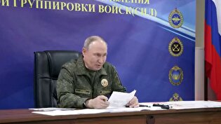 پوتین با لباس رزم مقابل رسانه‌ها ظاهر شد