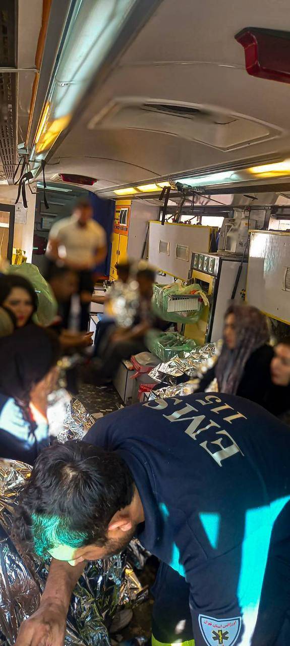 تصادف دو دستگاه اتوبوس در جاده مخصوص با ۲۶ مصدوم