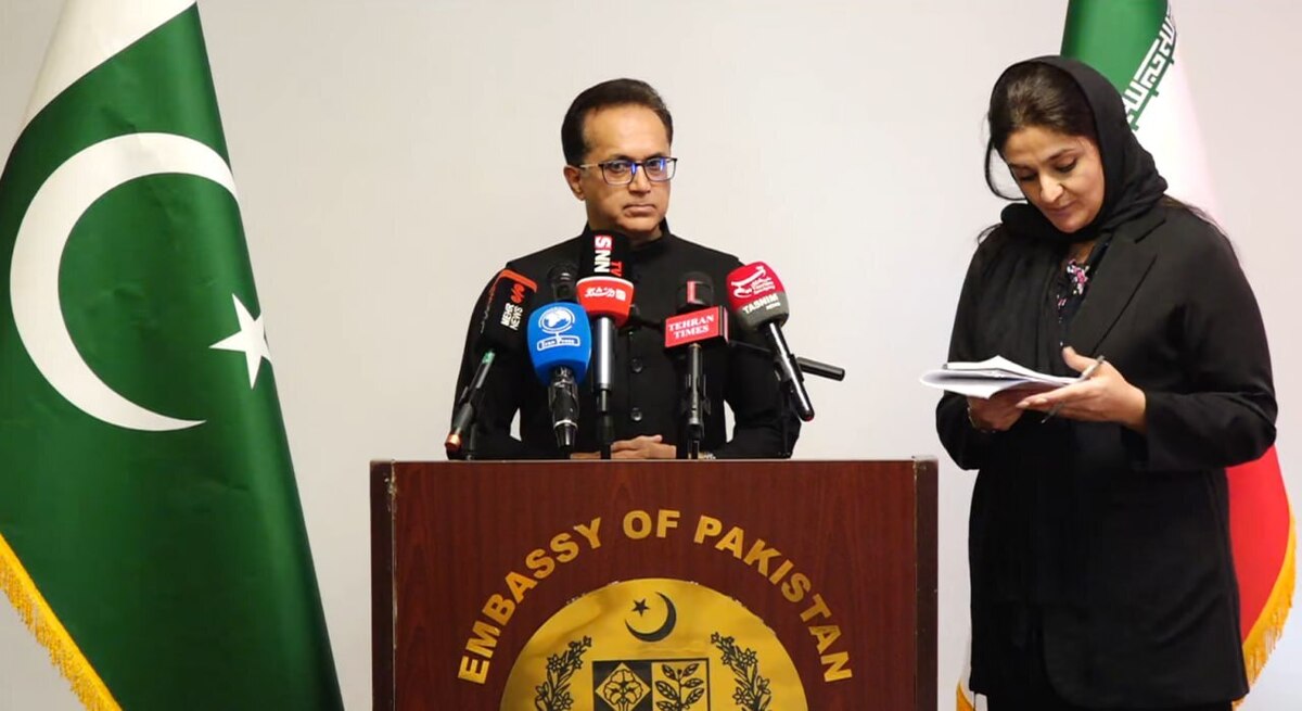 سفیر پاکستان: اولین کشوری بودیم که پس از جنگ ۱۲ روزه از ایران حمایت کردیم + فیلم