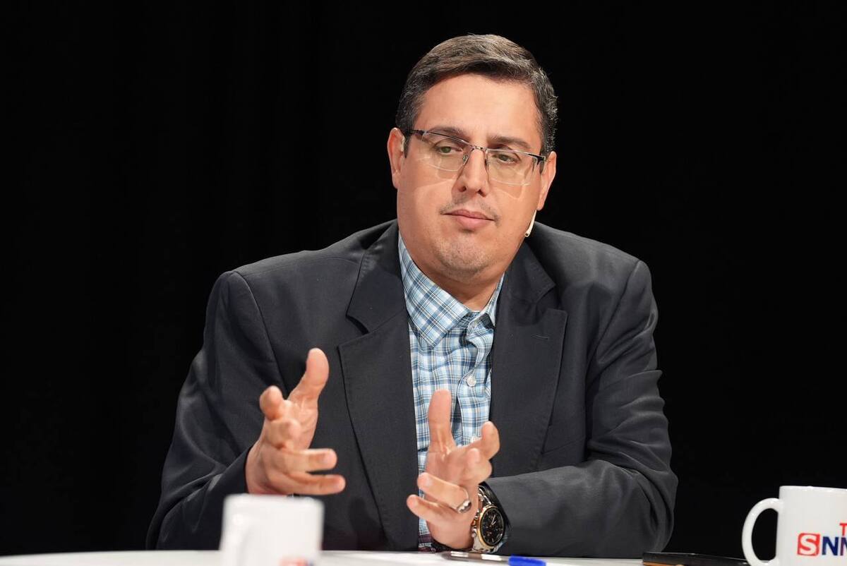 اقبالی: فیلیمو هر روزی مرزی را رد می‌کند چرا علیه این موضع نمی‌گیری؟ / رشیدی کوچی: من علیه مسئولی که به فیلیمو مجوز داده موضع می‌گیرم + فیلم