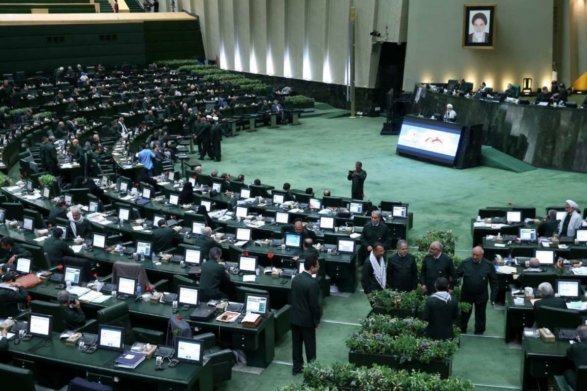 آغاز جلسه علنی مجلس/ ارائه گزارش وزرای کار و کشاورزی در خصوص نظام دهک بندی به نمایندگان