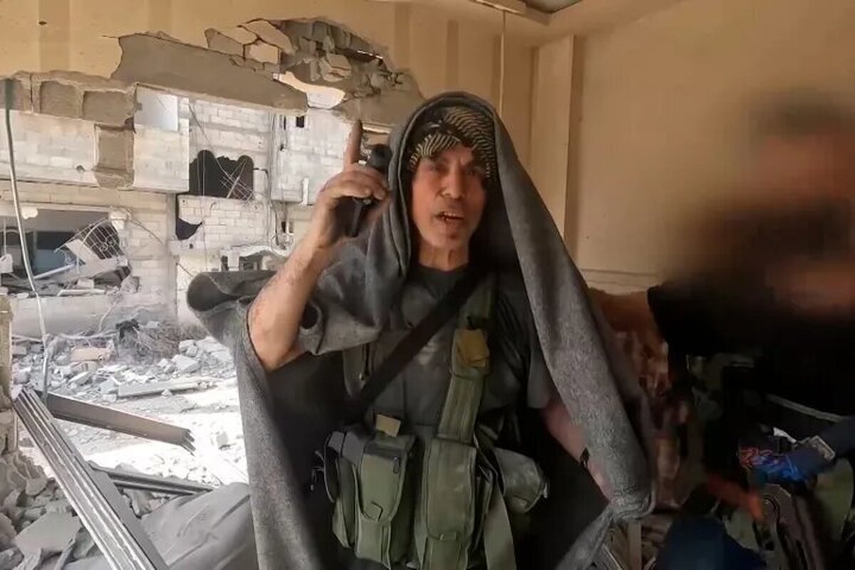 تصاویر جدید یحیی السنوار پیش از شهادت در غزه + فیلم