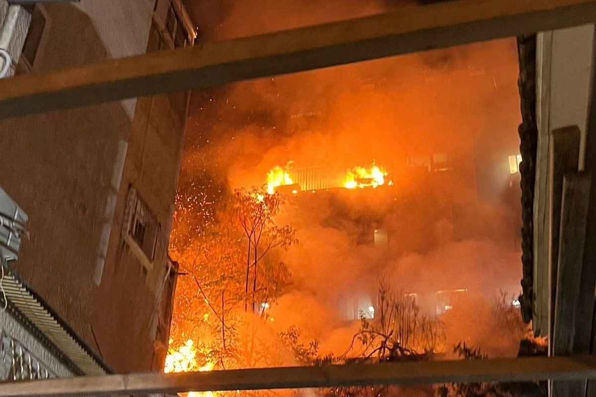 اختلالات برقی مرموز در بنی‌باراک؛ شعله‌هایی که خاموش نمی‌شوند + فیلم