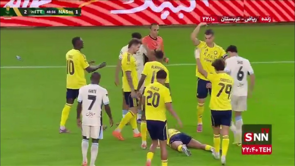 کارت قرمز مستقیم به بازیکن الاتحاد الجولایدان به دلیل خطای شدید روی بازیکن النصر در دقیقه 49