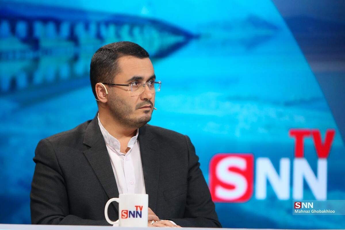 کنایه متفکر آزاد به خودروسازان: ماشین طرح فرزندآوری را به قیمت آزاد به ما فروختند و سرمان کلاه گذاشتند! + فیلم