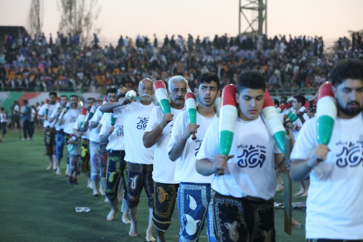 ثبت بزرگ‌ترین اجتماع باستانی‌کاران کشور در افتتاحیه چهارمین دوره مسابقات «قهرمان شهر» / زاکانی:امیدواریم قهرمان شهر را در اوج ببینیم
توکلی زاده: تهران میزبان بزرگ‌ترین رویداد ورزش همگانی خاورمیانه شد + عکس