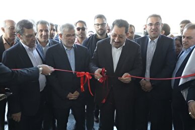 وزیر صمت یک شرکت دارویی را در البرز افتتاح کرد