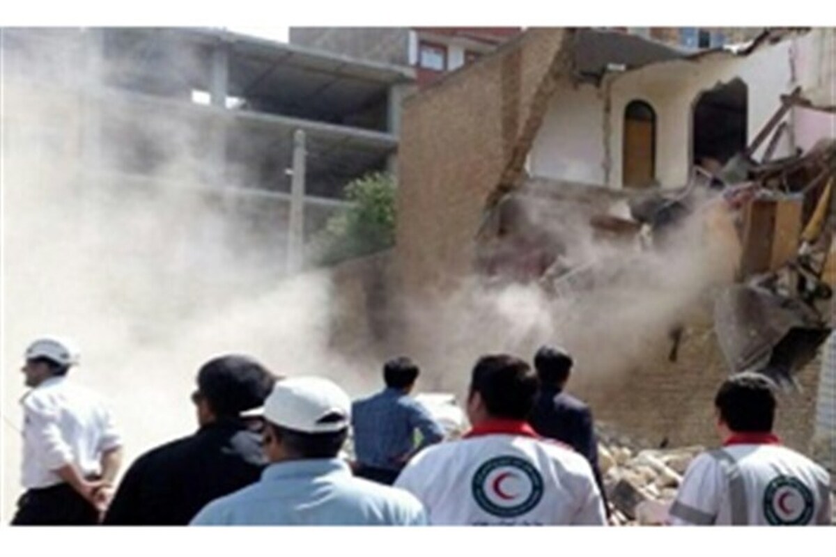 ۴ ساختمان تجاری بزرگ در وضعیت قرمز ایمنی/ آلومینیوم، مهستان، شانزلیزه و اقاقیا در خطر ریزش