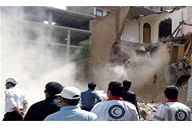 ۴ ساختمان تجاری بزرگ در وضعیت قرمز ایمنی/ آلومینیوم، مهستان، شانزلیزه و اقاقیا در خطر ریزش