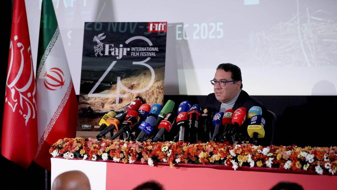 جشنواره جهانی فیلم فجر و رویکرد شاعرانه ای که حماسه ندارد! / حسینی: فراموش نکنیم در چه زمانه‌ای زندگی می‌کنیم!؟