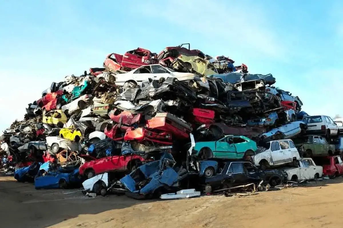 استخراج ۲۰۰ هزار تن فولاد از اسقاط خودرو‌های فرسوده تاکنون