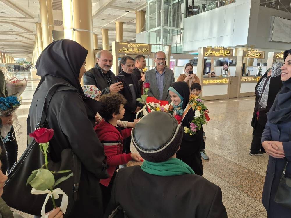 استقبال از قهرمان شطرنج کشور در مشهد+فیلم