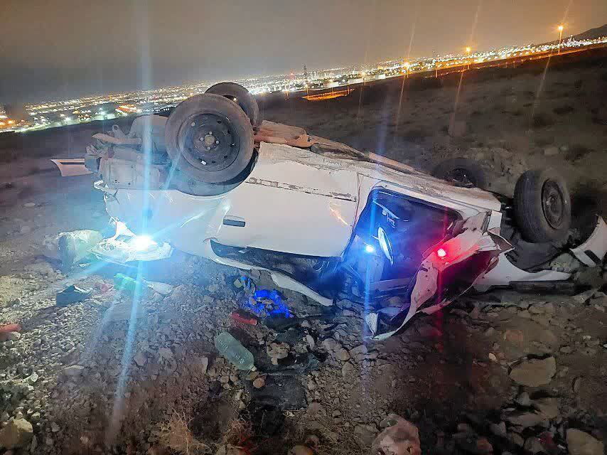 واژگونی مرگبار سمند در کمربندی خمینیشهر یک کشته و یک مصدوم برجای گذاشت
