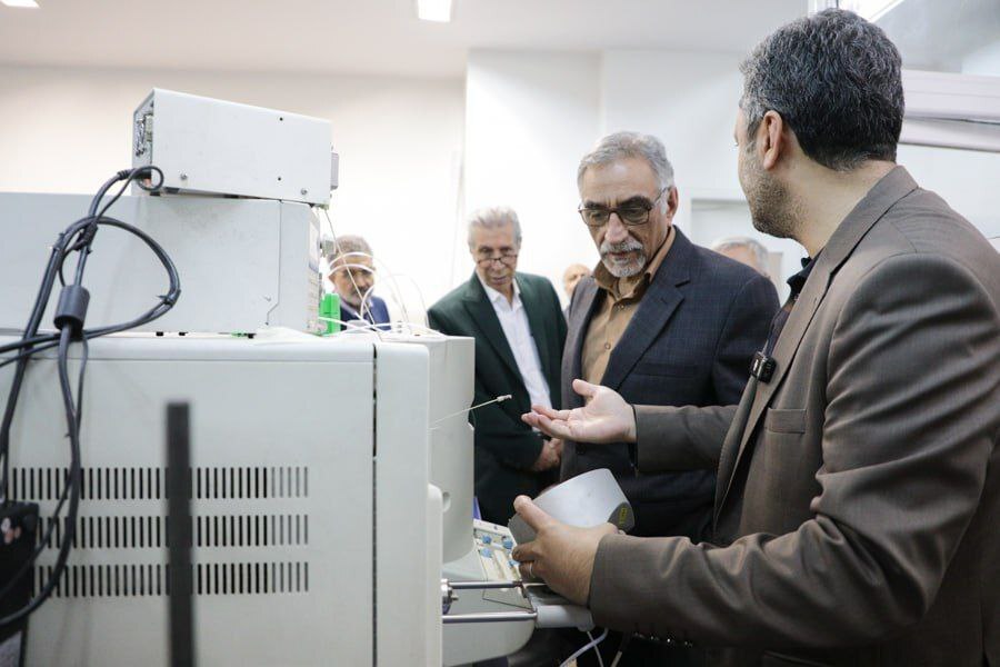 افتتاح آزمایشگاه