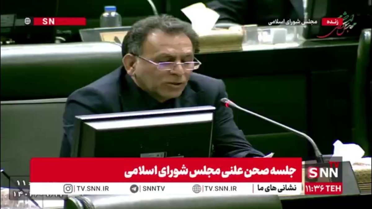 نماینده خرم&zwnj;آباد: سفره انقلاب متعلق به کل ملت ایران است نه عده&zwnj;ای ویژه&zwnj;خوار که از دولتی به دولت دیگر منتقل می&zwnj;شوند/ بساط ویژه&zwnj;خواری را جمع کنید