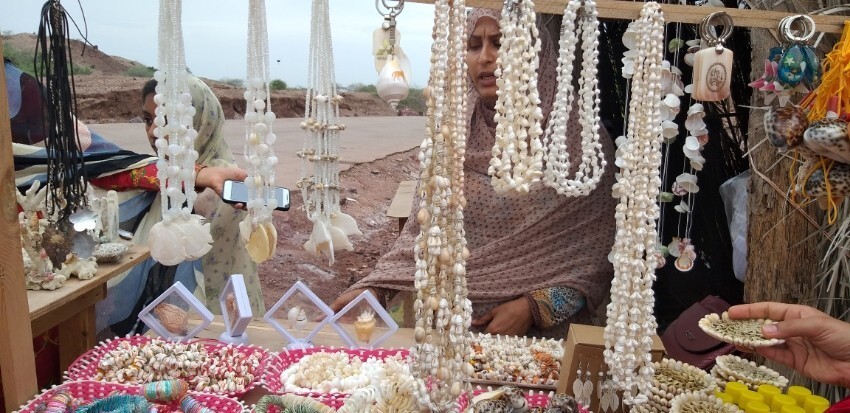 گلایه بومیان هرمز از کاهش مسافر/چرخ اقتصاد جزیره کند شد