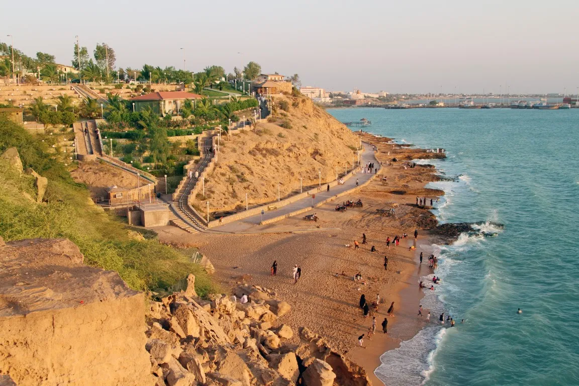 مکران در برابر هفت خوان توسعه ایران / دروازه اقیانوس چه گونه می تواند ایران را نجات دهد؟ مکران در برابر هفت خوان توسعه ایران / دروازه اقیانوس چه گونه می تواند ایران را نجات دهد؟