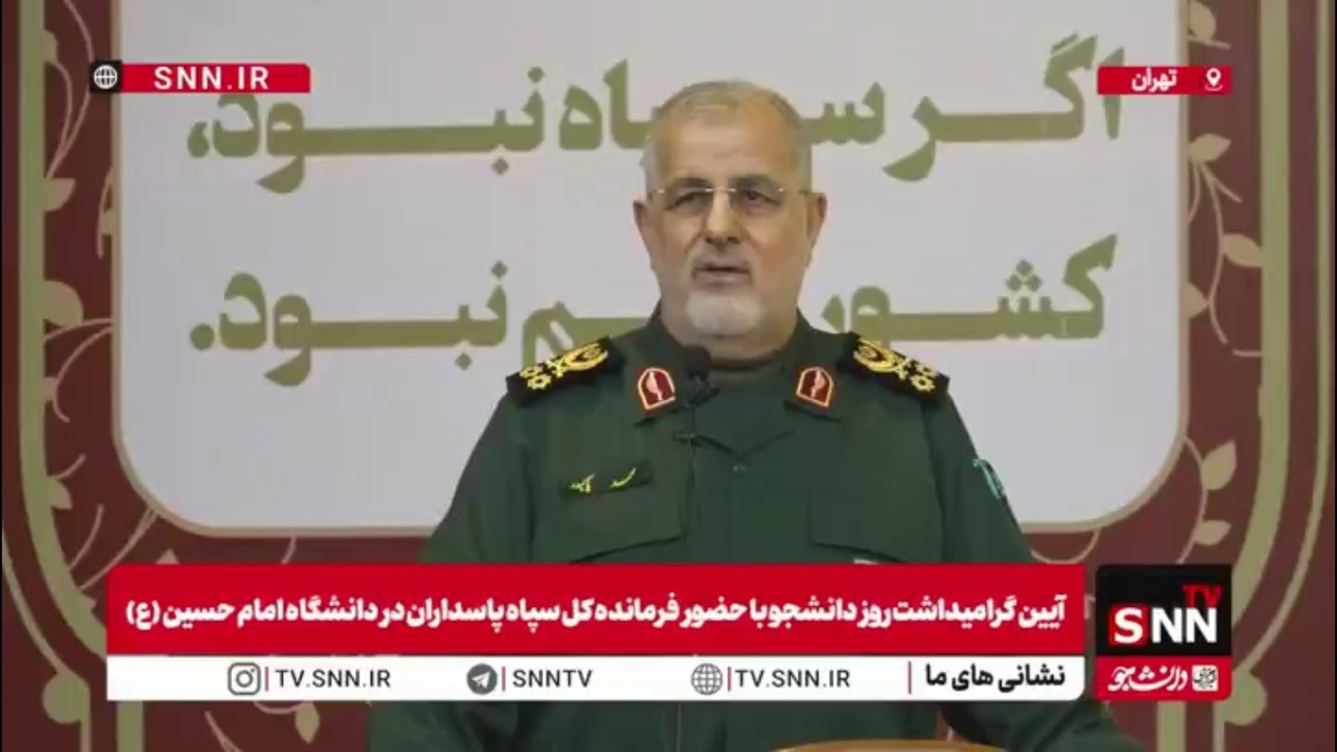 سرلشکر پاکپور: روز اول جنگ که خدمت رهبر انقلاب رفتیم با یک آرامش بسیار مثال‌زدنی نشسته بودند و کشور و جنگ را اداره می‌کردند