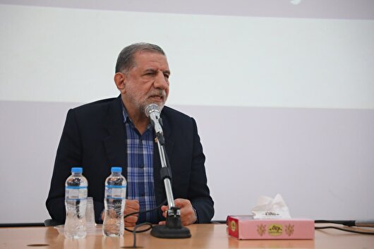 هزینه ناکارآمدی برخی وزرا را مردم می‌دهند؛ تعارف با کسی نداریم