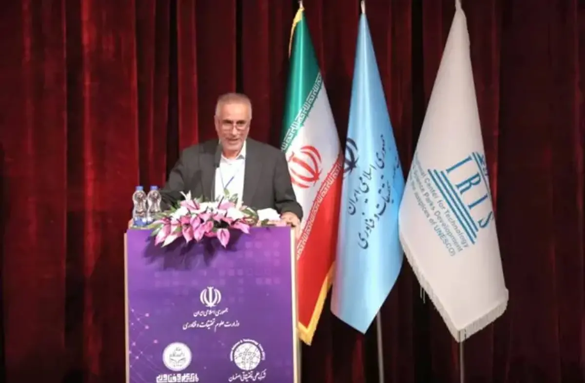 ناحیه نوآوری شهر تهران توسط دانشگاه تهران با همکاری شهرداری، معاونت علمی و وزارت علوم شکل می‌گیرد / تمرکز بیش از حد بر حمایت مالی خطاست / نیروی انسانی توانمند چالش اصلی زیست بوم فناوری کشور است