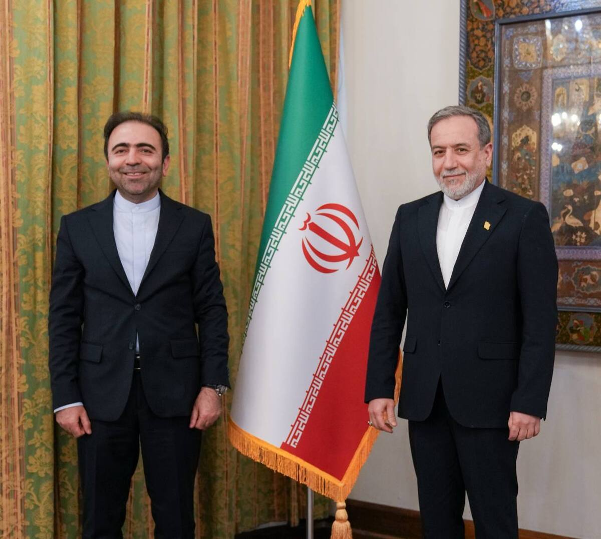 دیدار سفیر جدید ایران در ارمنستان با وزیر امور خارجه