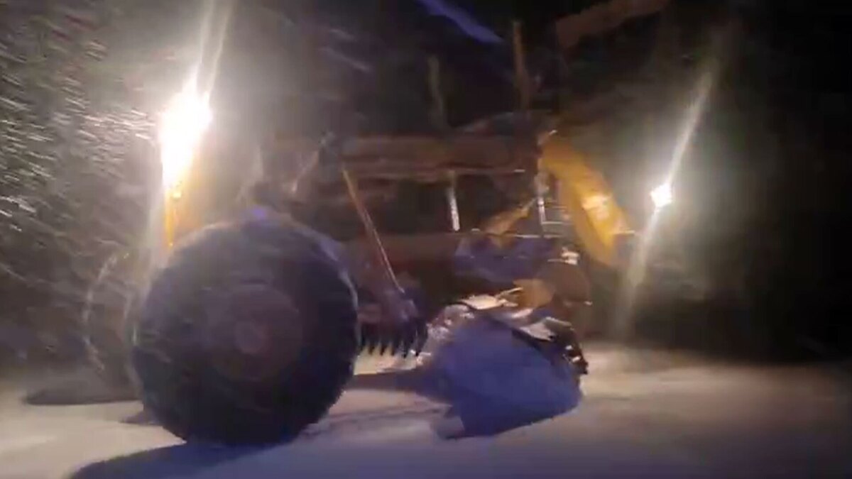 بارش برف در گردنه‌های چهارمحال و بختیاری