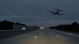 سقوط هواپیمای کوچک روی خودرو در فلوریدا آمریکا!