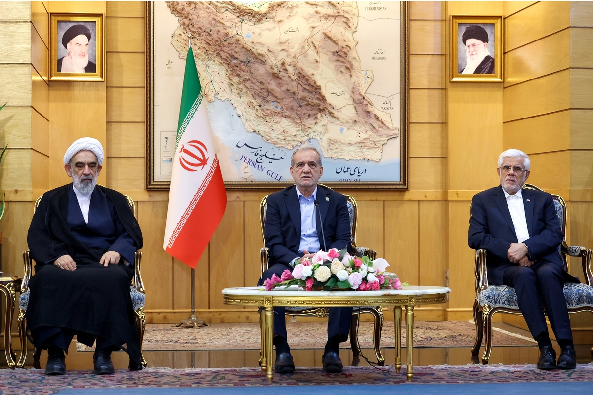 پزشکیان : حجم تجارت ایران و قزاقستان ۳۰۰- ۴۰۰ میلیون دلار است که باید افزایش یابد+فیلم