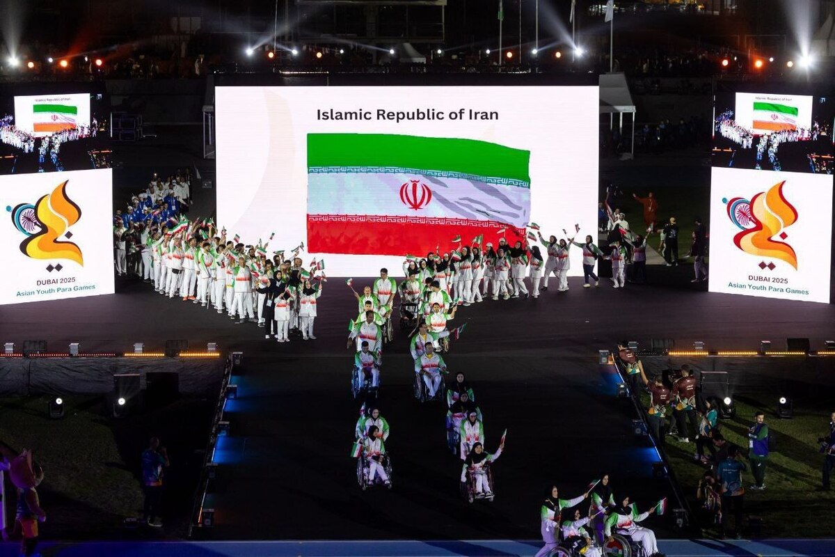 پنجمین دوره بازی&zwnj;های پاراآسیایی دبی با برگزاری مراسم افتتاحیه رسماً آغاز شد/ درخشش فرزندان ایران در رژه ورزشکاران