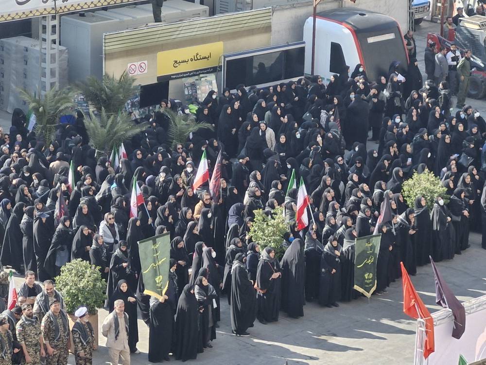 نمایش اقتدار بزرگترین اجتماع بسیجیان شهرداری تهران