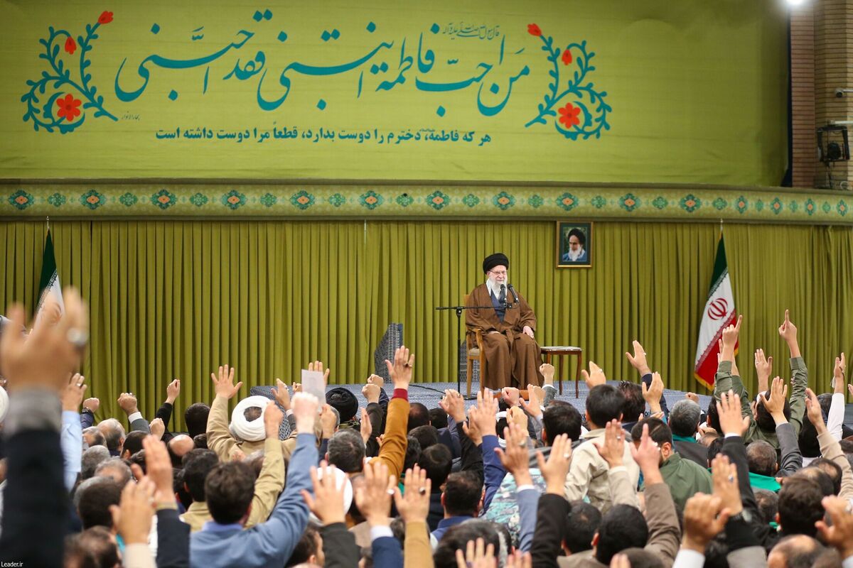 مداحی و هیأت؛ تقویت ادبیات مقاومت / هدف فشارهای مختلف نظام سلطه بر ملت ایران، گاهی توسعه&zwnj;طلبی سرزمینی است / لزوم تغییر آرایش تبلیغاتی و رسانه&zwnj;ای در برابر تلاش دشمن برای تسخیر دل ها و مغزها + فیلم