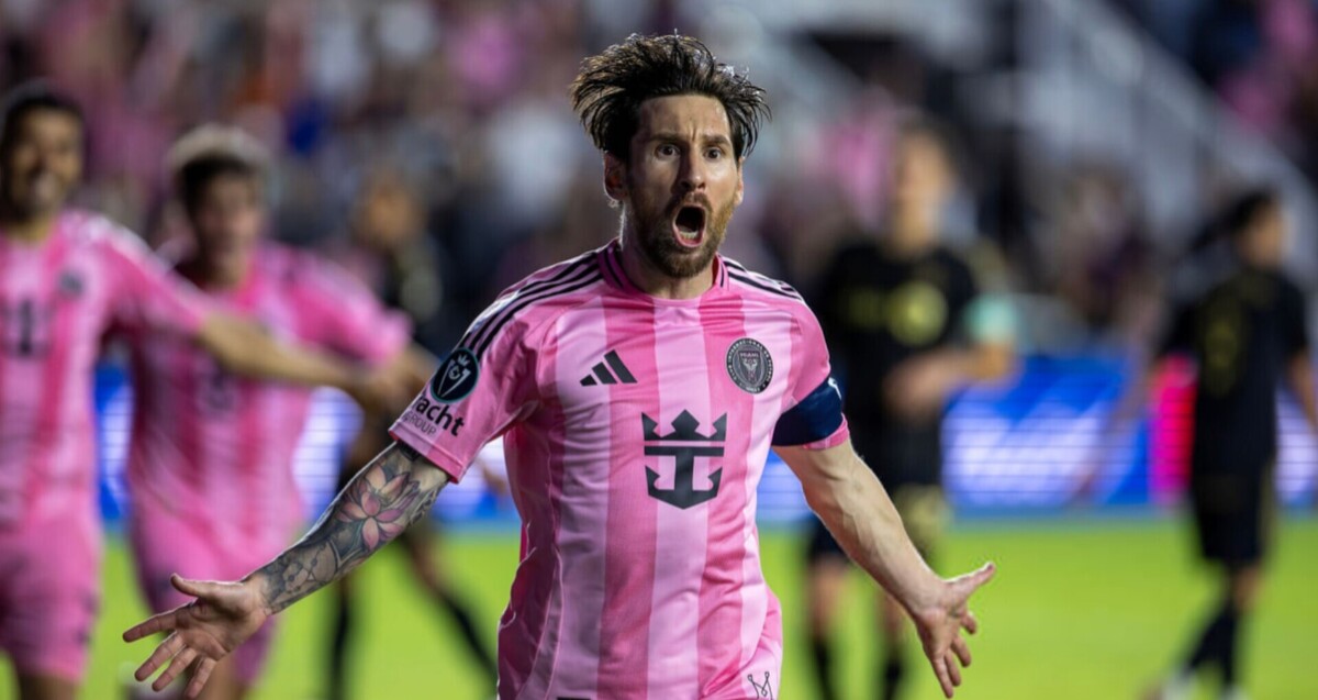 افتتاح مجسمه لیونل مسی در هند