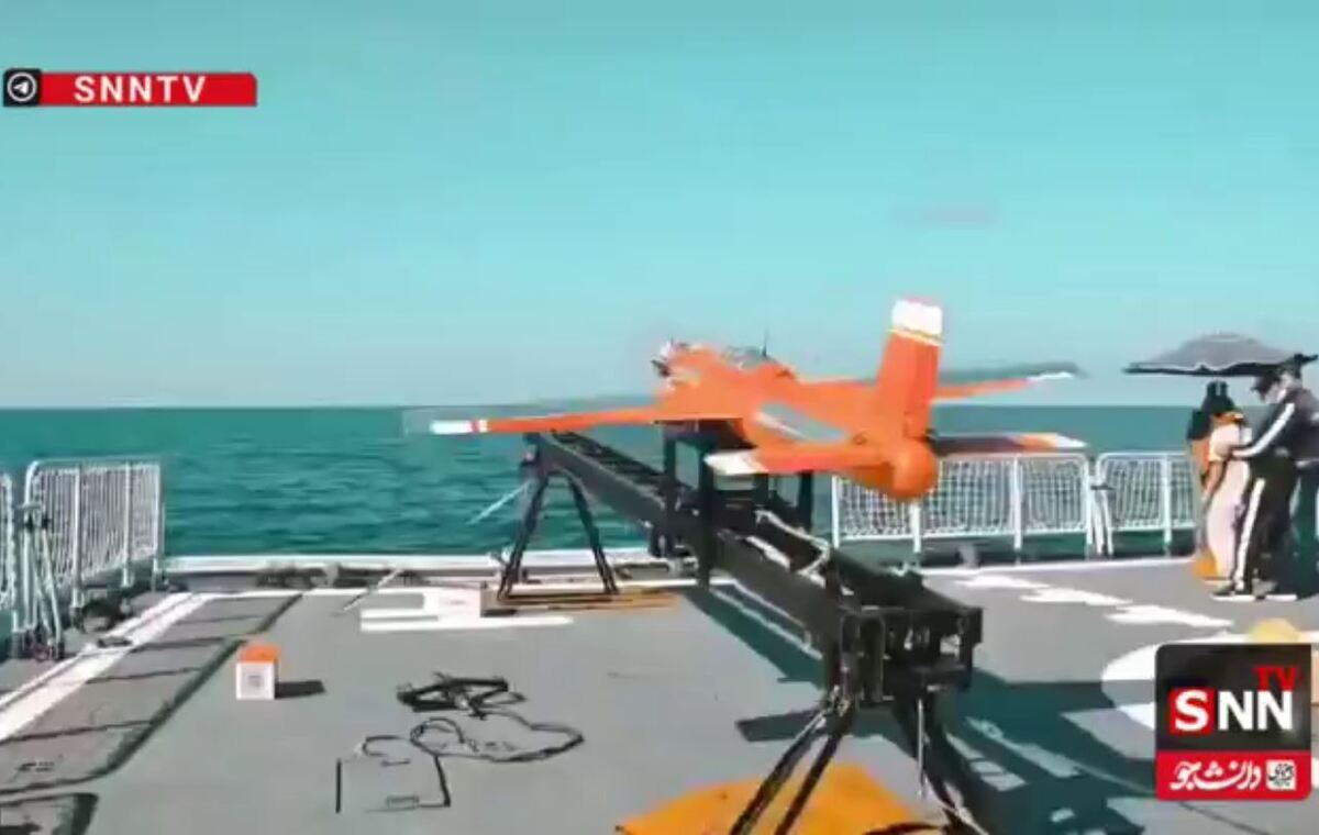 نیروی دریایی پاکستان سامانه موشکی اف.‌ام-۹۰ را آزمایش کرد