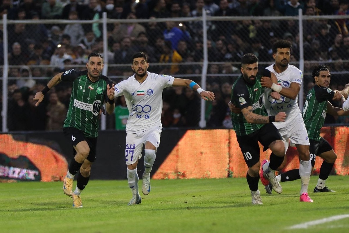 خلاصه بازی خیبرخرم آباد ۱ استقلال ۱/ تساوی جنجالی آبی پوشان در شب پر اشتباه داوری+ فیلم